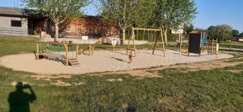 Mise en place de jeux pour enfants pour une municipalité - EURL Bernard dans l'Ain
